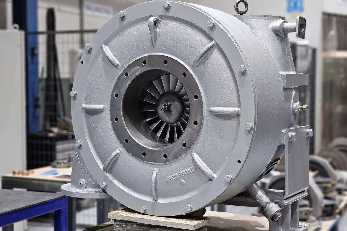 ALCO 520 turbocharger compressor housing and compressor wheel after overhaul