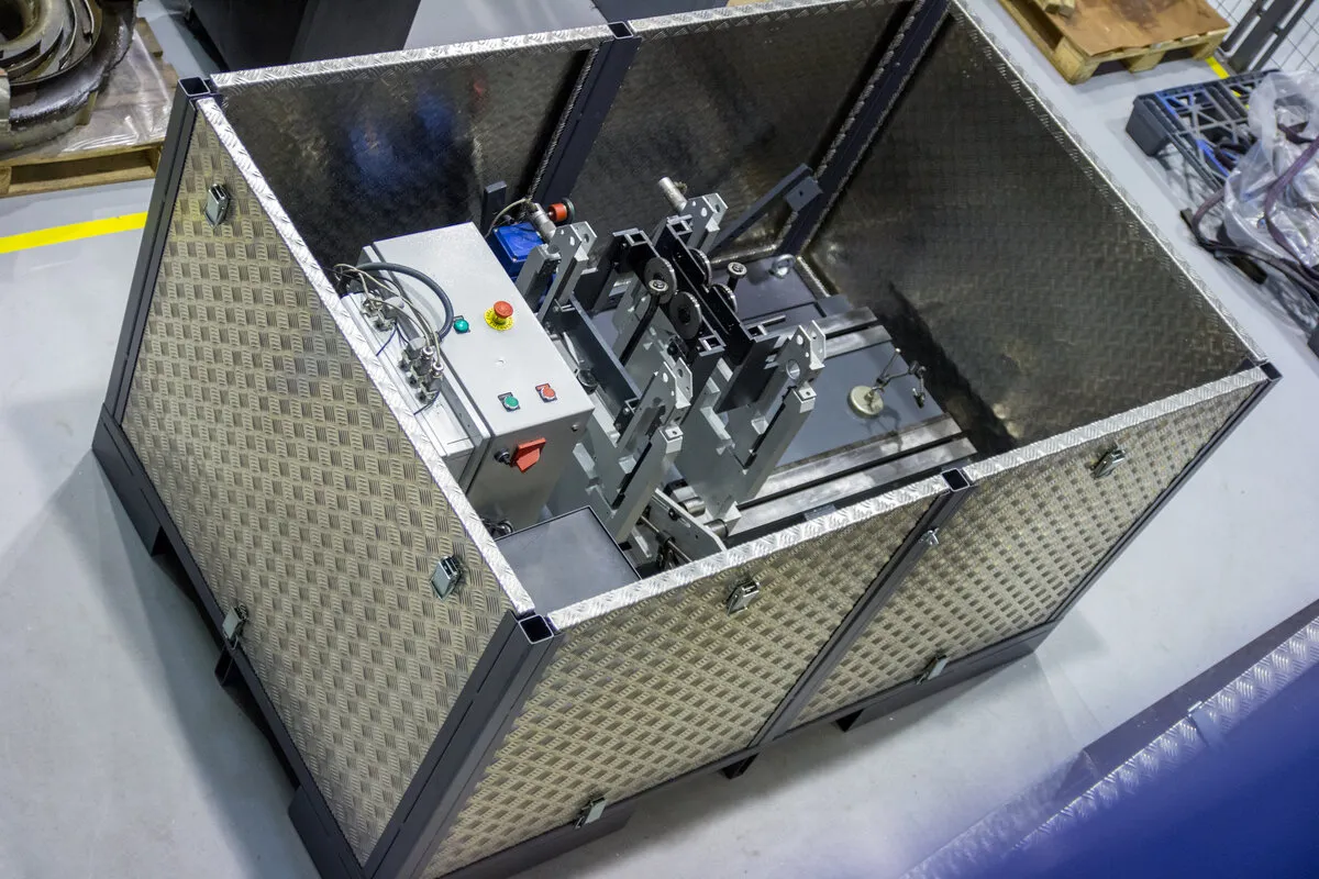 Portable balancing machine in its transport case, ready to travel to the vessel or plant