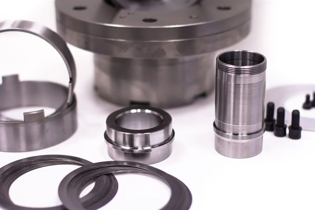 Turbocharger overhaul kit: bearing bushes, sleeve, seal rings, labyrinth rings and bolts