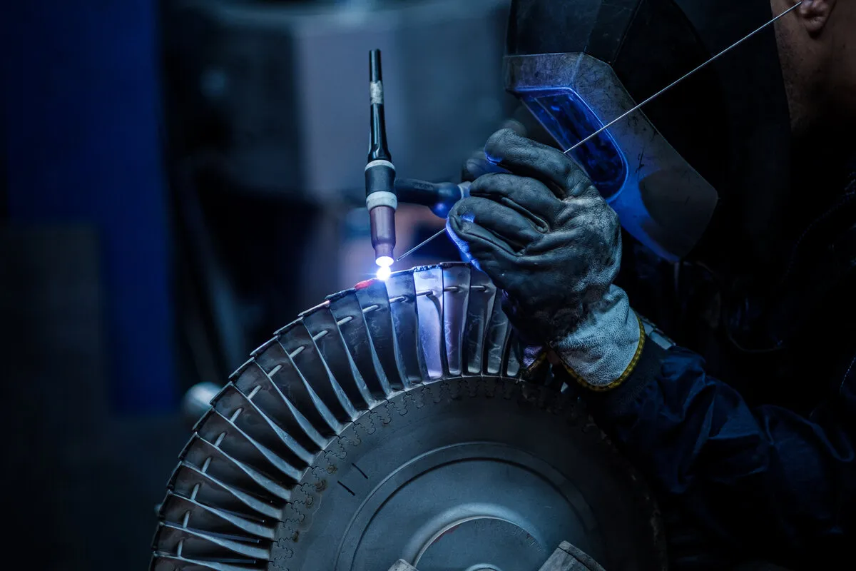 Welding on turbine blades